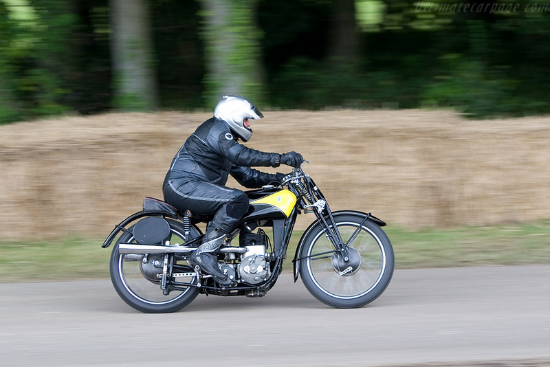 Illustration for article titled Two stroke Thursday, strangely